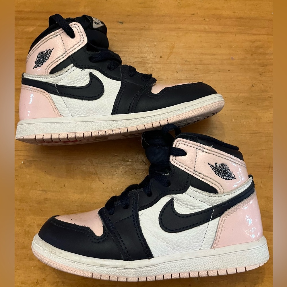 Nike Air Jordan 1 High OG Atmosphere/Bubble Gum CU0450-641 Child Shoe 9C
